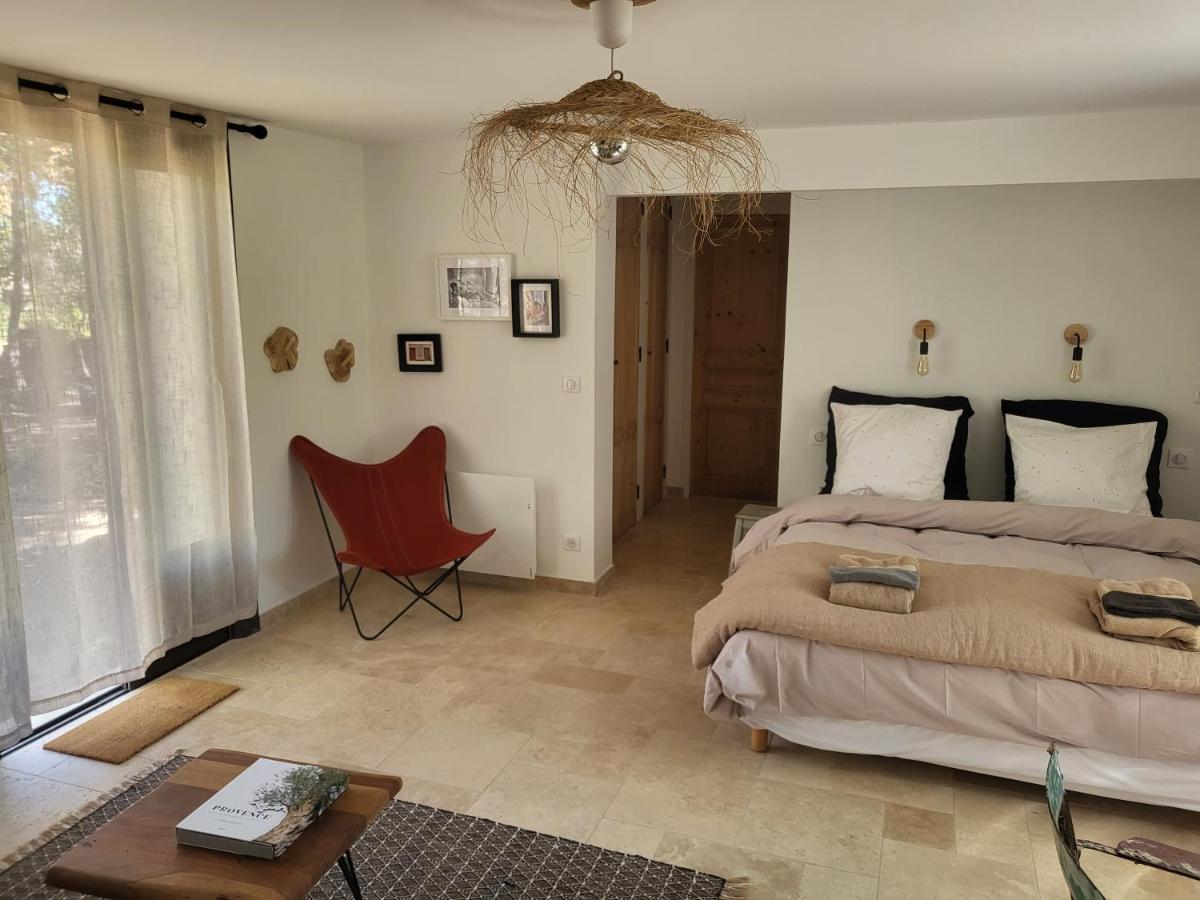 Le Cabanon Bed and Breakfast Ménerbes Buitenkant foto